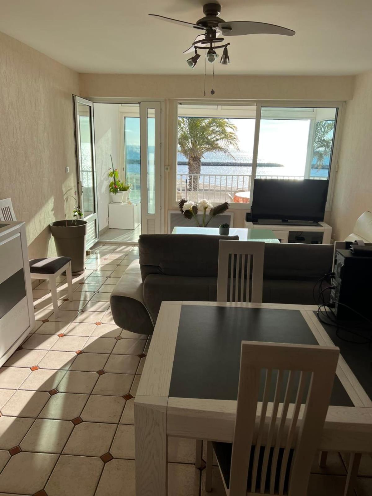 Appartement Mar E Souleu Avec Terrasse Et Vue Mer Au Grau Du Roi Le Grau-du-Roi Esterno foto